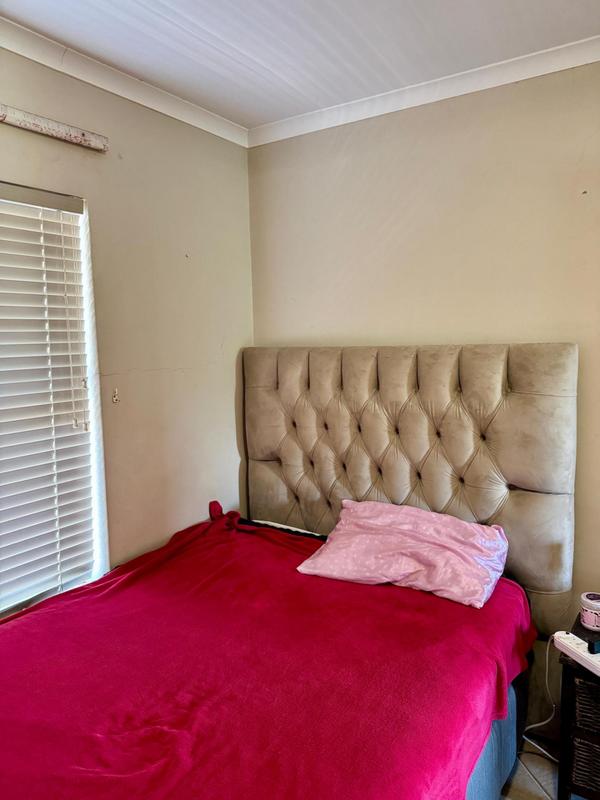 To Let 2 Bedroom Property for Rent in Grahamstown Central Eastern Cape